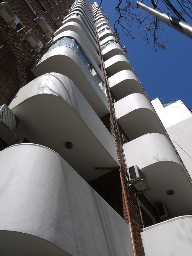 Immeuble Art Déco - Dramatic balconies, apartment building, Calle Julian Alvarez