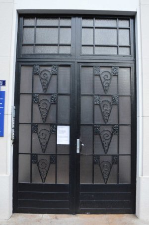 Immeuble Art Déco - Porte 8 blv Victor Hugo avec motifs spirales