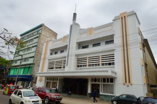 Maputo au Mozambique - Cine Africa, completed 1948