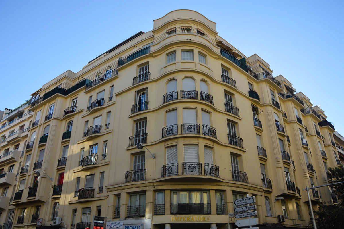 Les immeubles de la rue de France à Nice