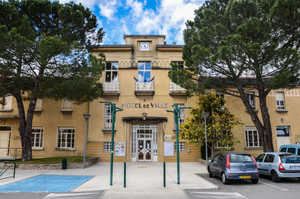 L'hôtel de ville de Saint-Marcel-lès-Valence